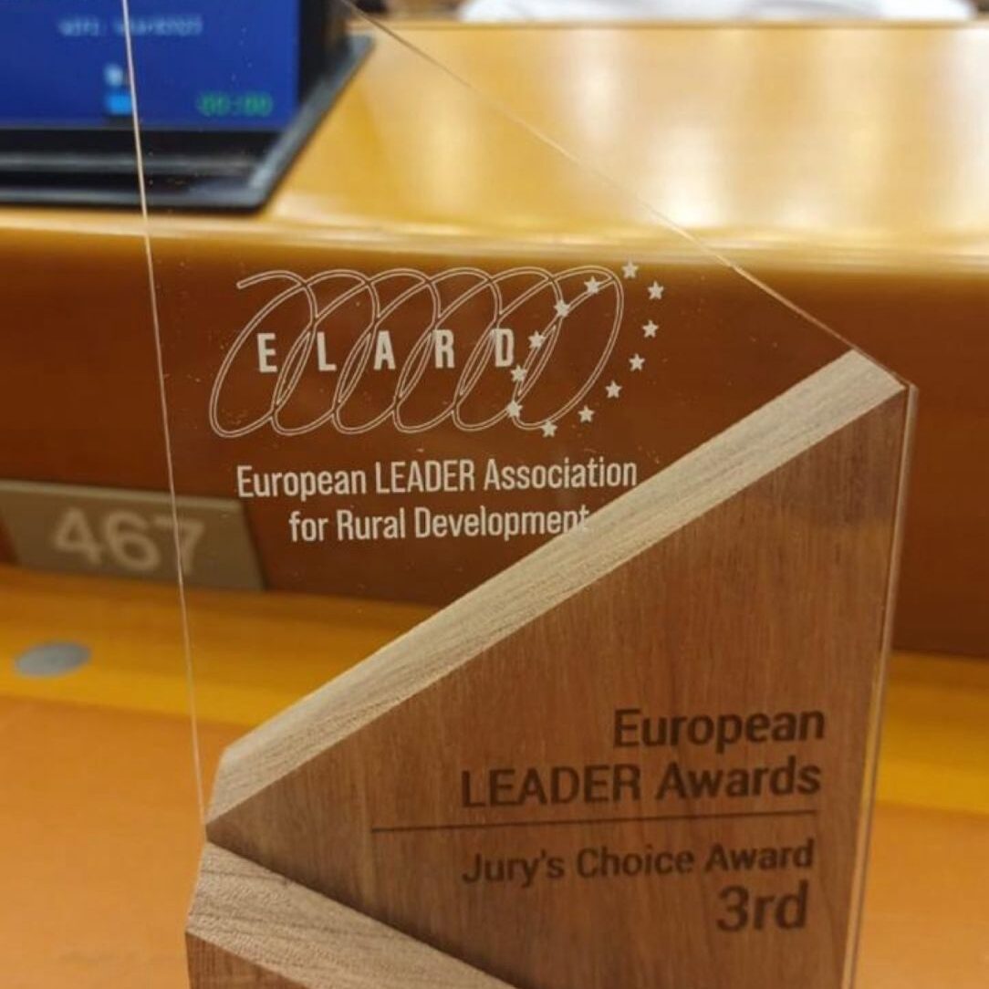 Le Projet Agglo Gal de l’Auto-École Sociale Nomade de Matoury récompensé par le 3e prix « European LEADER Awards » 